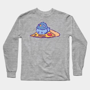 Pigeon sitting on a pizza Long Sleeve T-Shirt